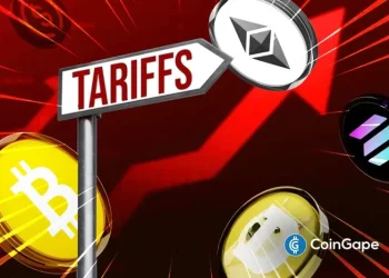 Crypto Market May Crash Ahead of Court Tariff Ruling, Top Analyst Highlights