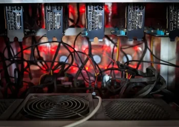 Bringing Compute Power to the Masses in a Sustainable, Decentralized Manner